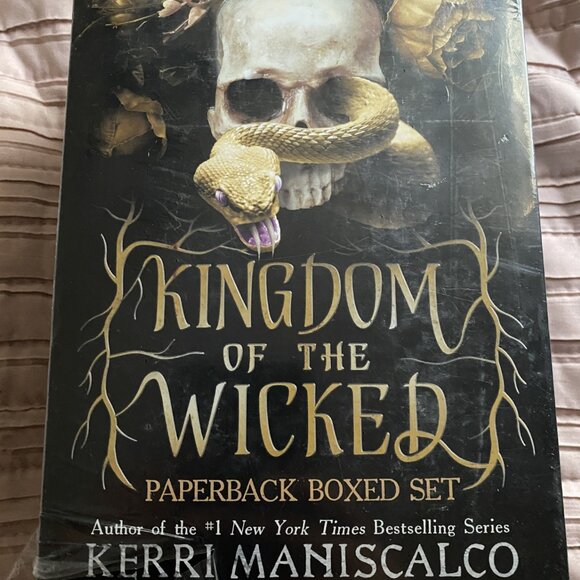 Kingdom of The Wicked 3 Book Paperback Set - Picture 1 of 4
